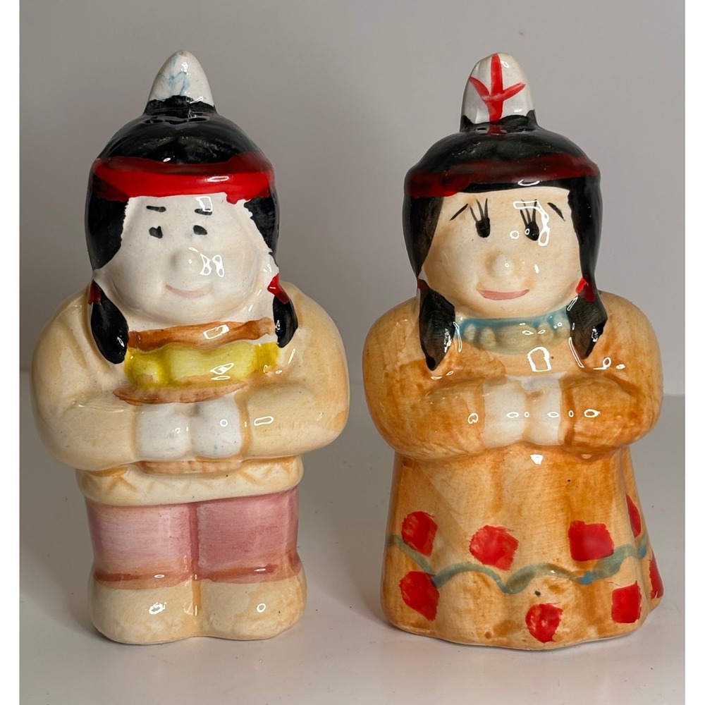 Vintage Ceramic Kitsch Native American Style Salt and Pepper Shakers Set 4.5"